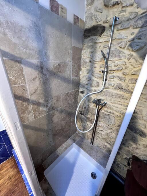 La Maison De Blanche Neige Assignan Bagian luar foto